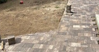 Профессиональная укладка тротуарной плитки на клей в Новосибирске в октябре