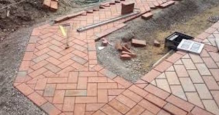Укладка тротуарной плитки в Новосибирске в октябре