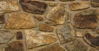 Профессиональная укладка декоративного камня в Новосибирске в октябре