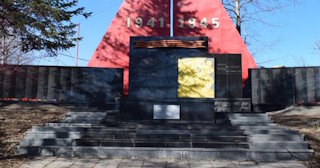 Профессиональное благоустройство памятников в Новосибирске в октябре