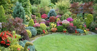 Ландшафтный дизайн двора в частном доме в Новосибирске от 2542 руб. | ТротуарнаяПлитка